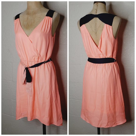 American Eagle Outfitters Dresses & Skirts - NWT AEO Bow Tie Accent Fit and Flare Dress XS